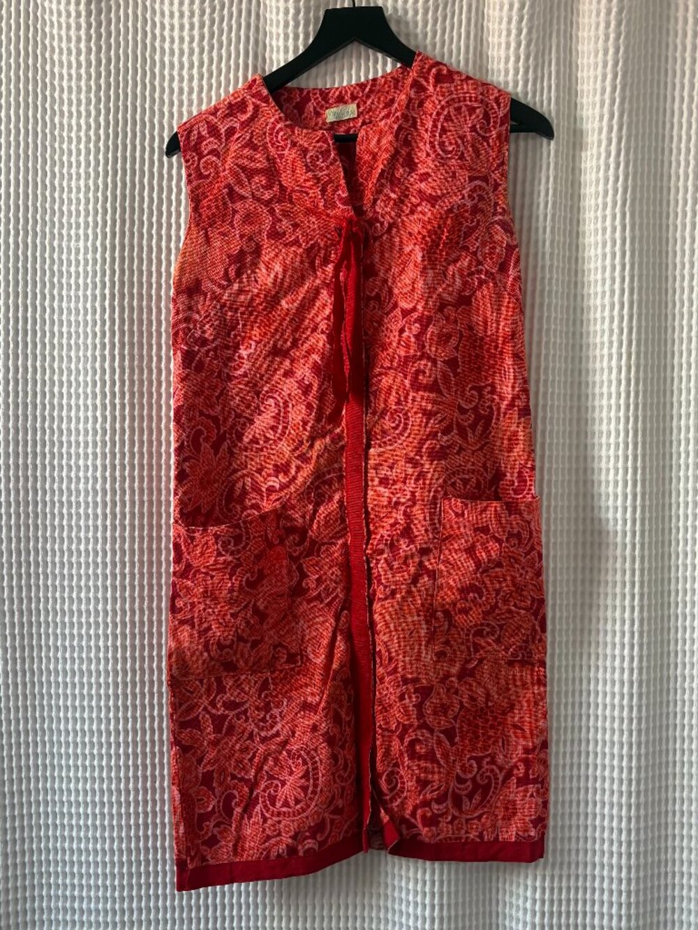 Vintage Miss Elaine groovy cotton red coral button front house dress/robe [READ]